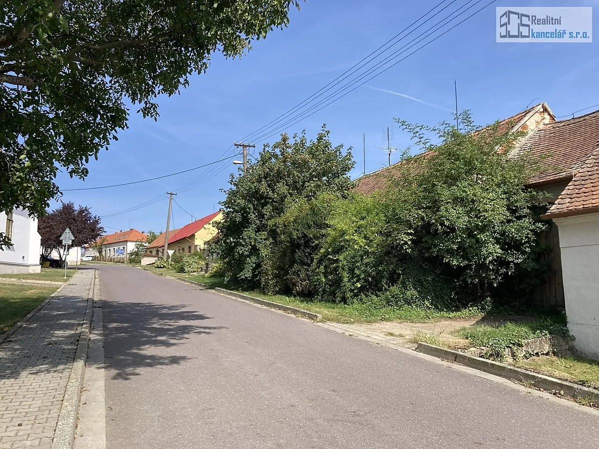 Prodej stavebního pozemku 3024 m²